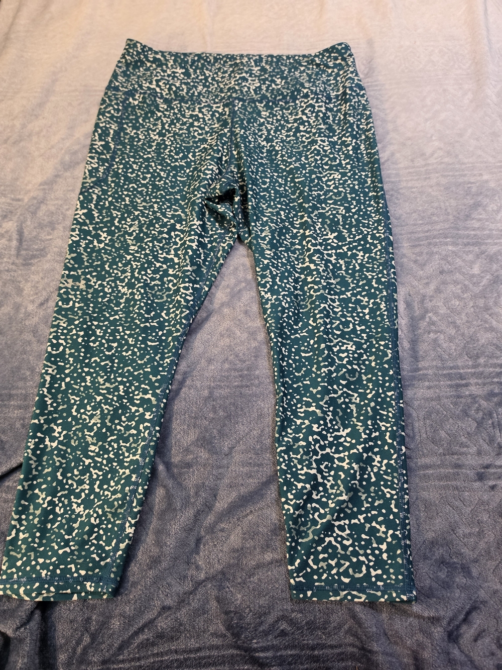 Under Armour Teal and White Printed Leggings